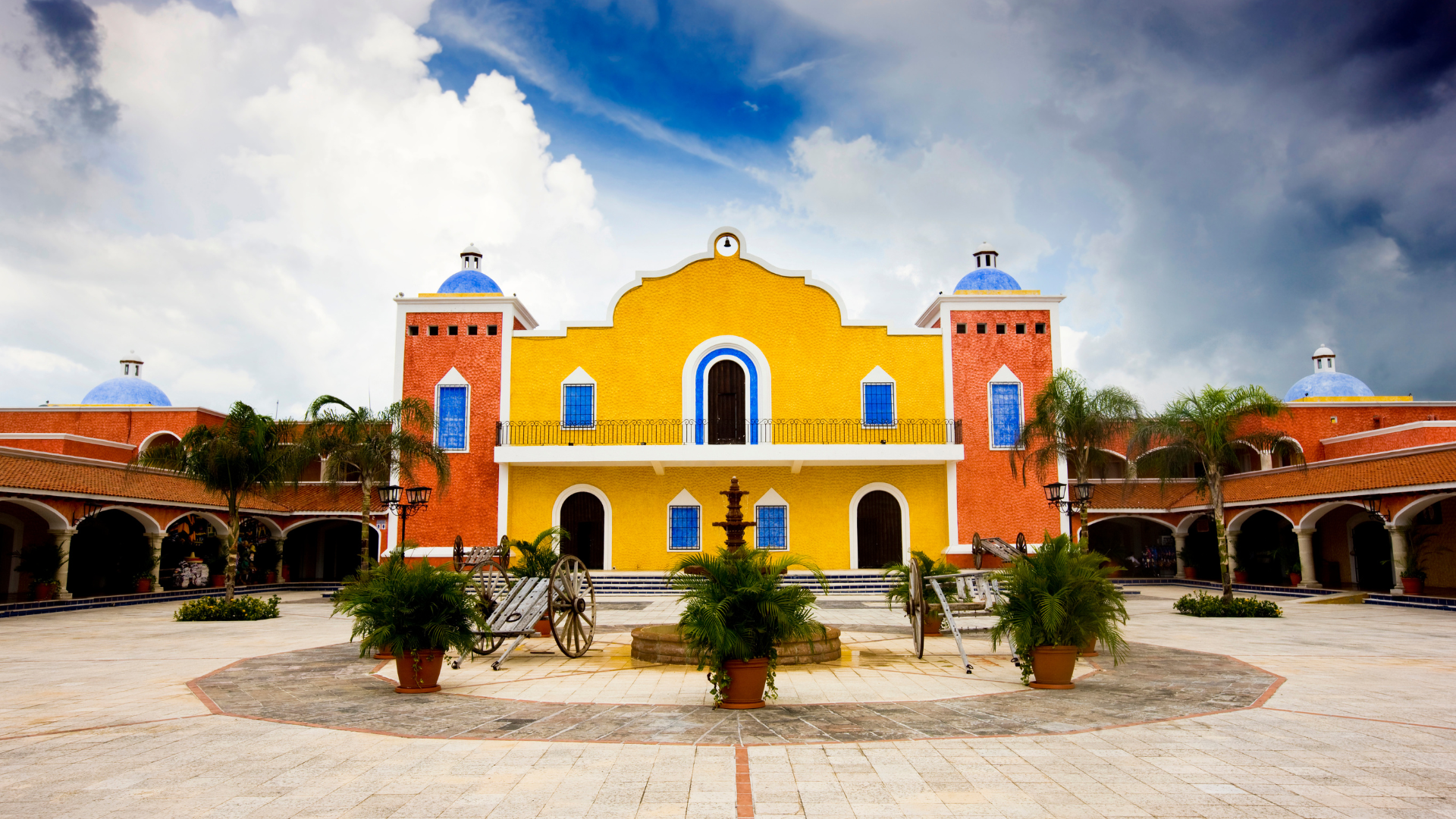Mexico has big homes for people.